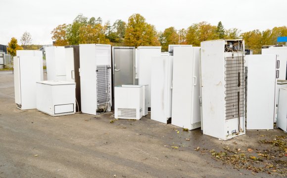 Tens of thousands of people